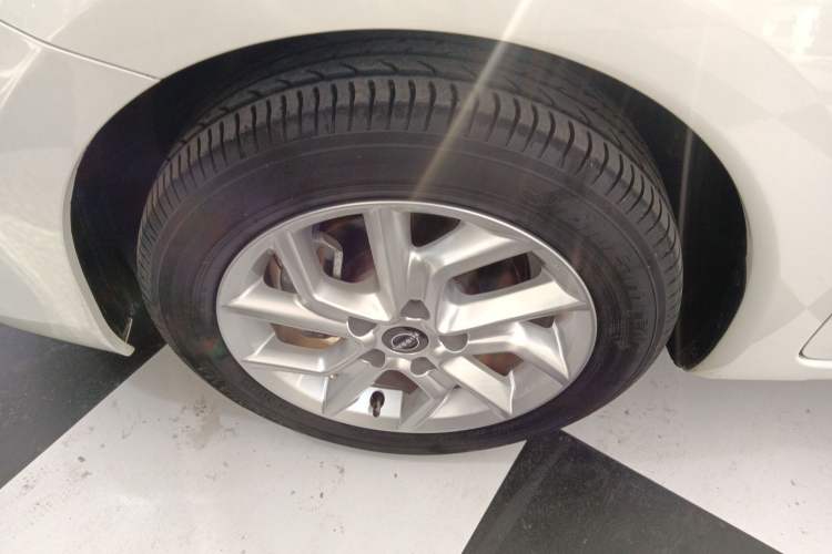Used Nissan Tiida 2021 1.6L CVT Cool Edition Left Front Wheel Hub