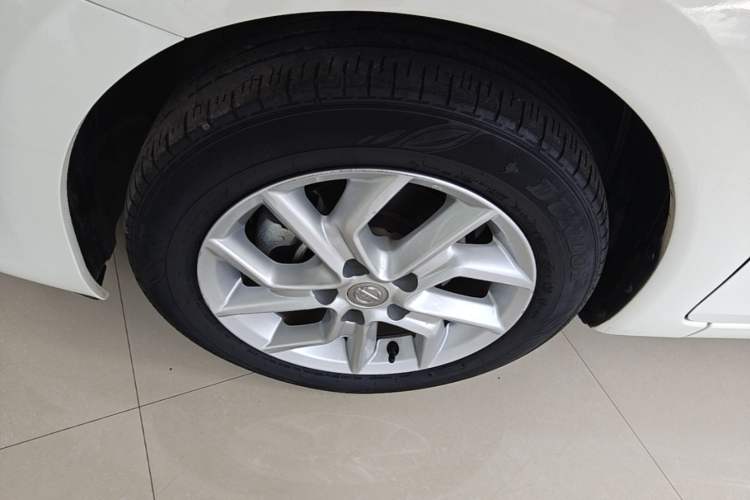 Used Nissan Tiida 2021 1.6L CVT Smart Drive Edition Left Front Wheel Hub