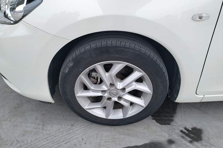 Used Nissan Tiida 2021 1.6L CVT Cool Edition Left Front Wheel Hub