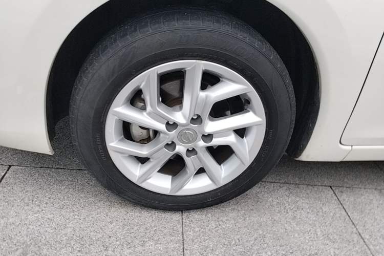Used Nissan Tiida 2021 1.6L CVT Cool Edition Left Front Wheel Hub