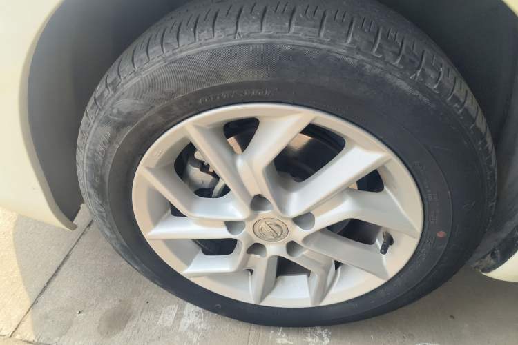 Used Nissan Tiida 2021 1.6L CVT Cool Edition Left Front Wheel Hub