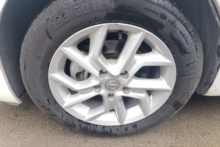 Used Nissan Tiida 2021 1.6L CVT Cool Edition Left Front Wheel Hub