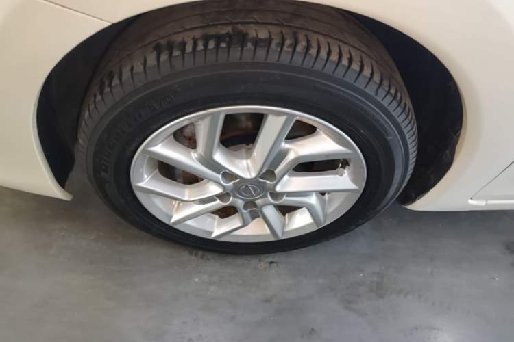 Used Nissan Tiida 2021 1.6L CVT Smart Drive Edition Left Front Wheel Hub