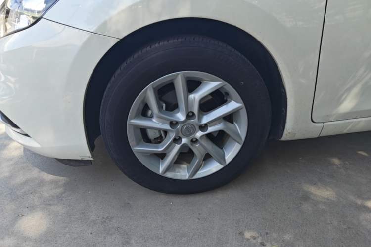 Used Nissan Tiida 2021 1.6L CVT Cool Edition Left Front Wheel Hub