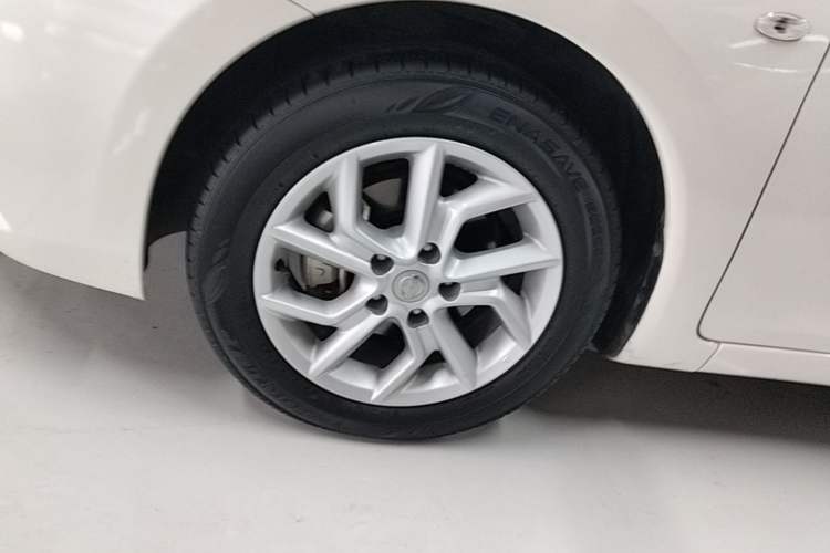 Used Nissan Tiida 2021 1.6L CVT Cool Edition Left Front Wheel Hub