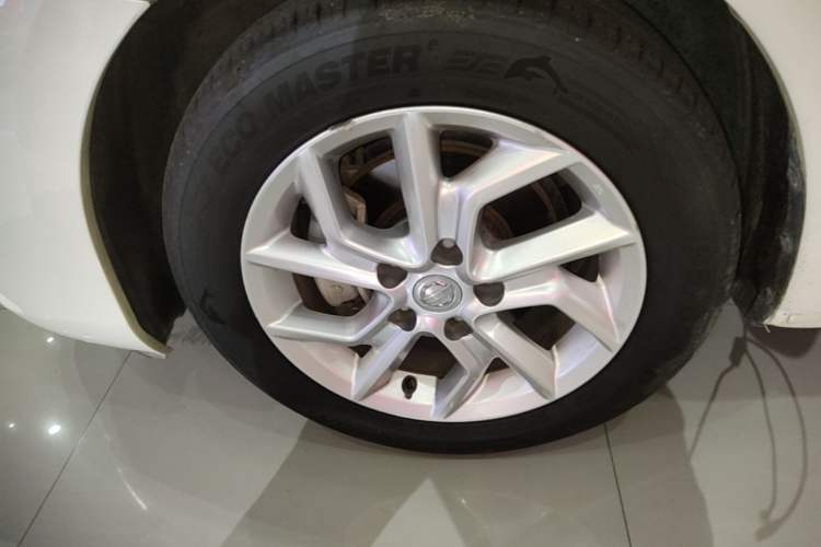 Used Nissan Tiida 2021 1.6L CVT Smart Drive Edition Left Front Wheel Hub