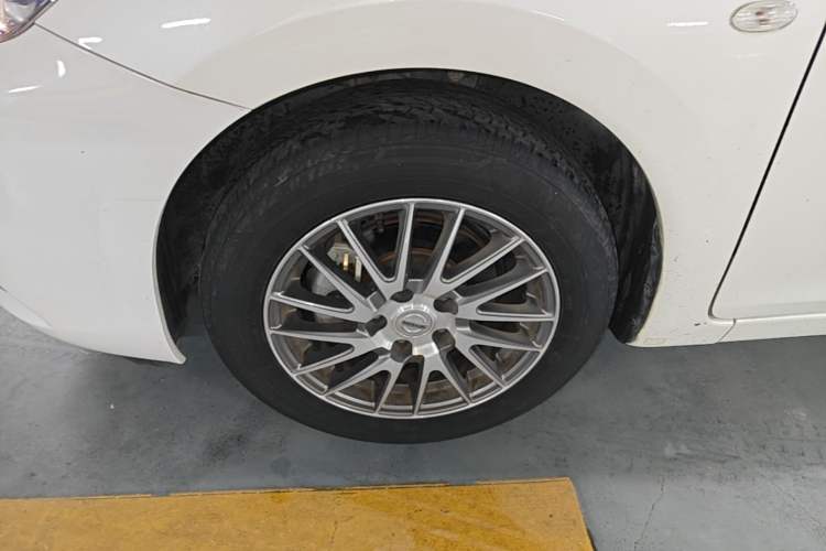 Used Nissan Tiida 2021 1.6L CVT Cool Edition Left Front Wheel Hub