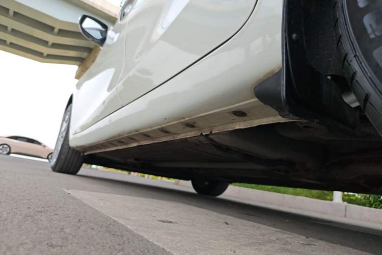 Used Nissan Tiida 2021 1.6L CVT Smart Drive Edition Left Side Sill