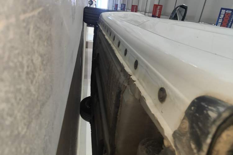 Used Nissan Tiida 2021 1.6L CVT Smart Drive Edition Left Side Sill