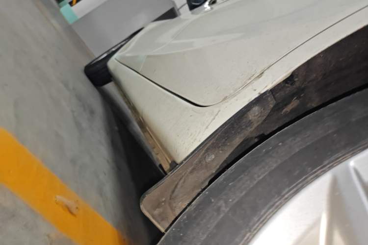 Used Nissan Tiida 2021 1.6L CVT Smart Drive Edition Left Side Sill