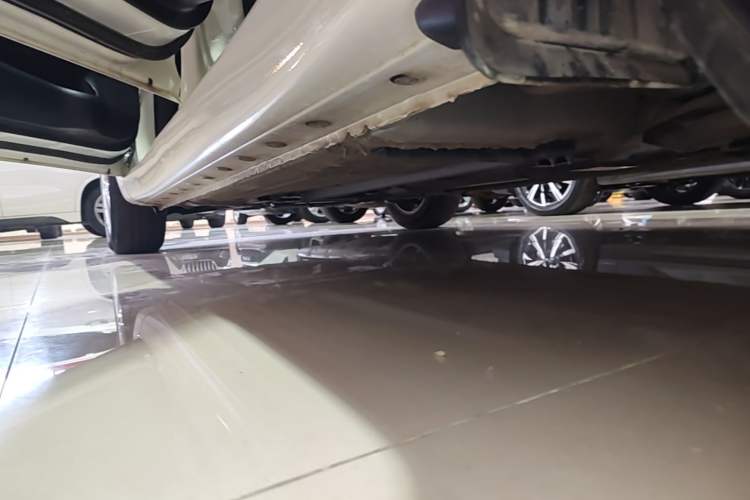 Used Nissan Tiida 2021 1.6L CVT Smart Drive Edition Left Side Sill