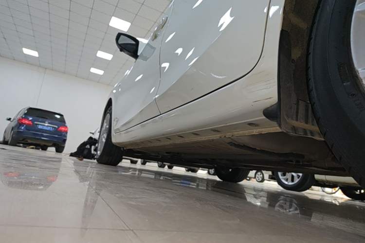 Used Nissan Tiida 2021 1.6L CVT Cool Edition Left Side Sill