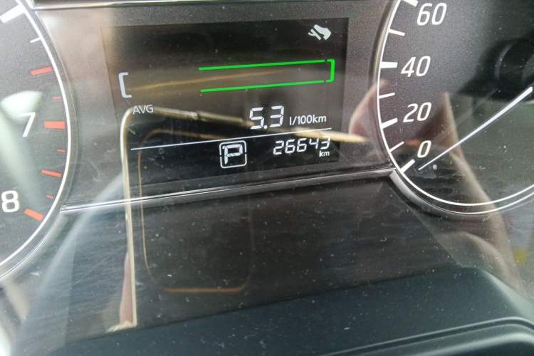 Used Nissan Tiida 2021 1.6L CVT Cool Edition Odometer Close Up