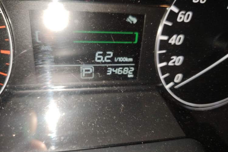 Used Nissan Tiida 2021 1.6L CVT Cool Edition Odometer Close Up