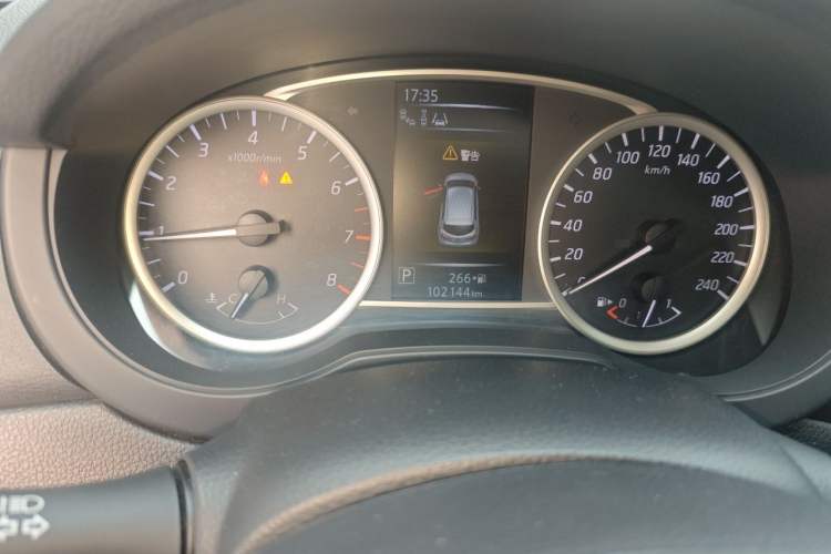 Used Nissan Tiida 2021 1.6L CVT Smart Drive Edition Odometer Close Up