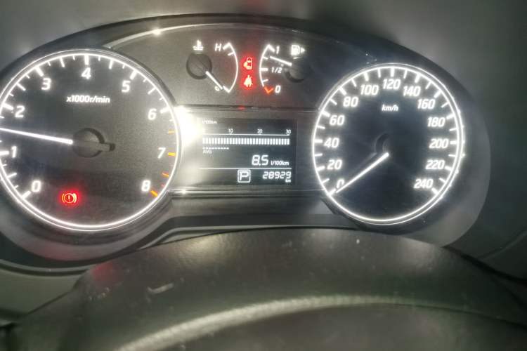 Used Nissan Tiida 2021 1.6L CVT Cool Edition Odometer Close Up