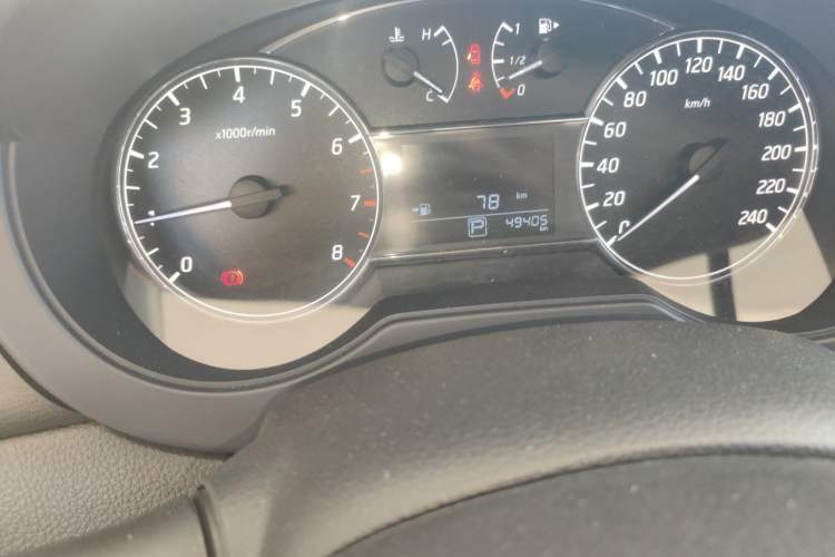 Used Nissan Tiida 2021 1.6L CVT Cool Edition Odometer Close Up