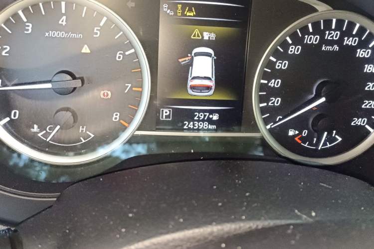 Used Nissan Tiida 2021 1.6L CVT Smart Drive Edition Odometer Close Up