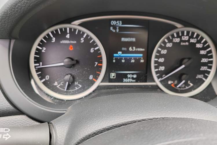 Used Nissan Tiida 2021 1.6L CVT Smart Drive Edition Odometer Close Up