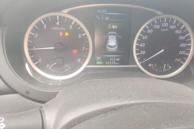 Used Nissan Tiida 2021 1.6L CVT Smart Drive Edition Odometer Close Up