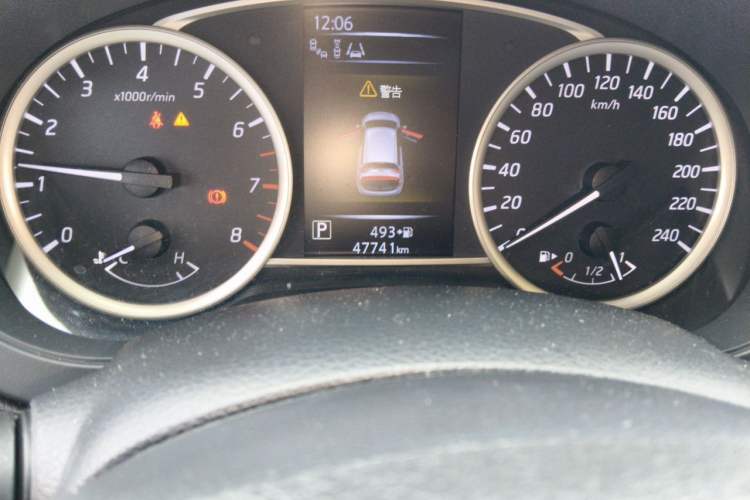 Used Nissan Tiida 2021 1.6L CVT Smart Drive Edition Odometer Close Up