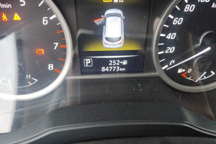 Used Nissan Tiida 2021 1.6L CVT Smart Drive Edition Odometer Close Up