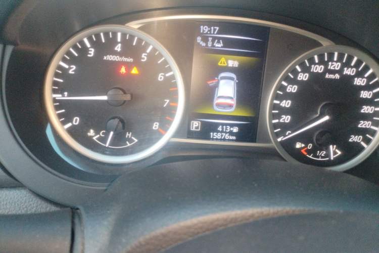 Used Nissan Tiida 2021 1.6L CVT Smart Drive Edition Odometer Close Up
