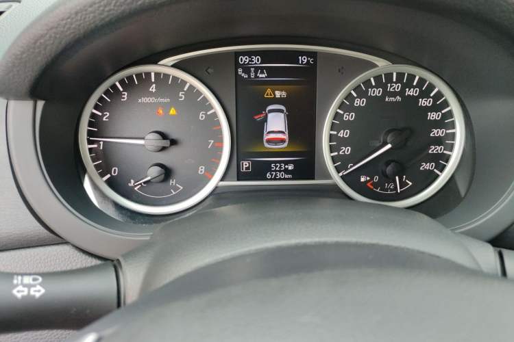 Used Nissan Tiida 2021 1.6L CVT ZhiZun Edition Odometer Close Up