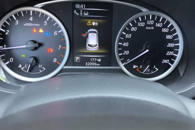 Used Nissan Tiida 2021 1.6L CVT Smart Drive Edition Odometer Close Up