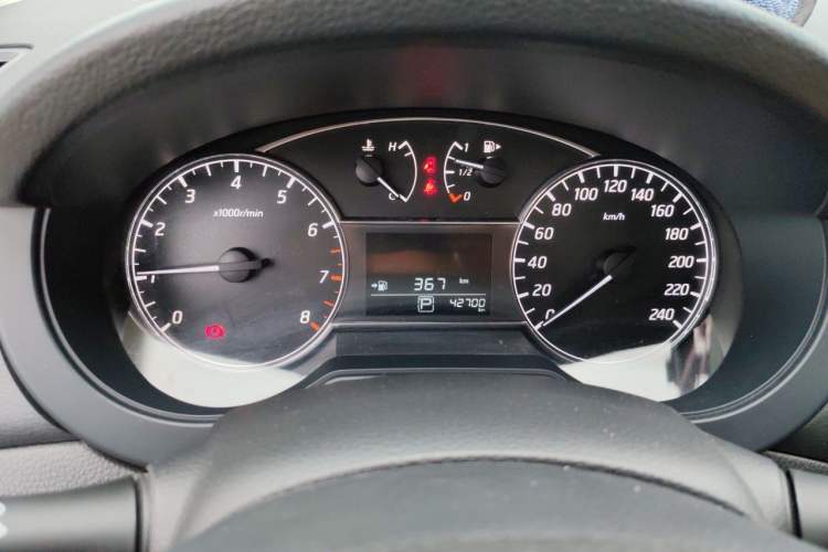 Used Nissan Tiida 2021 1.6L CVT Cool Edition Odometer Close Up