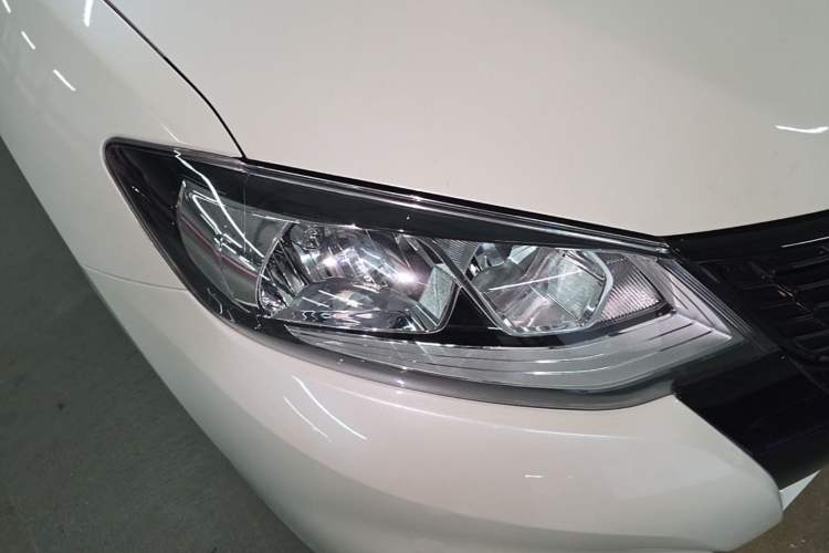 Used Nissan Tiida 2021 1.6L CVT Cool Edition Right Front Headlight