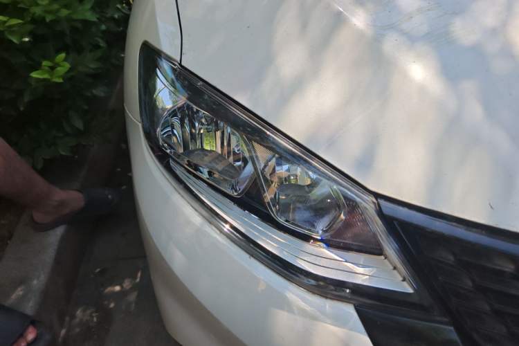 Used Nissan Tiida 2021 1.6L CVT Cool Edition Right Front Headlight