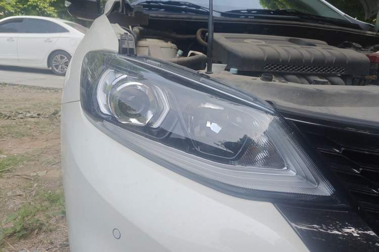 Used Nissan Tiida 2021 1.6L CVT Smart Drive Edition Right Front Headlight