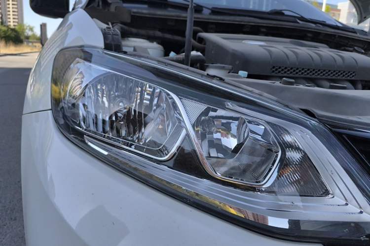 Used Nissan Tiida 2021 1.6L CVT Cool Edition Right Front Headlight