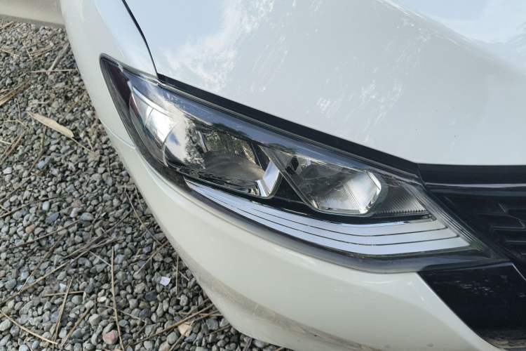 Used Nissan Tiida 2021 1.6L CVT Cool Edition Right Front Headlight