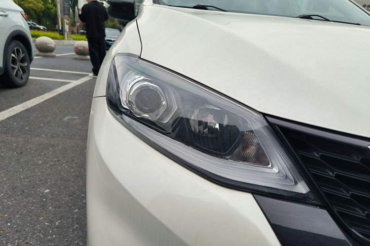 Used Nissan Tiida 2021 1.6L CVT Smart Drive Edition Right Front Headlight