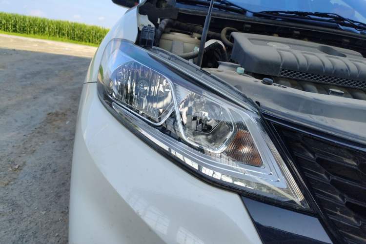 Used Nissan Tiida 2021 1.6L CVT Cool Edition Right Front Headlight