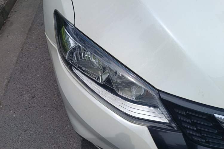 Used Nissan Tiida 2021 1.6L CVT Cool Edition Right Front Headlight