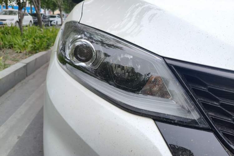 Used Nissan Tiida 2021 1.6L CVT Smart Drive Edition Right Front Headlight