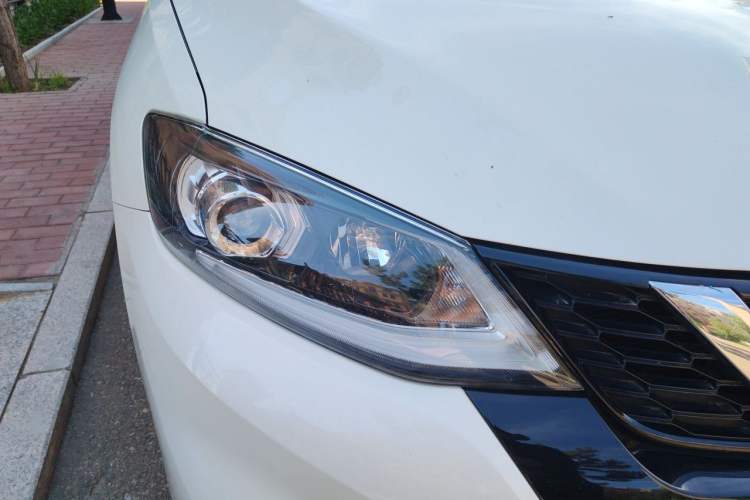 Used Nissan Tiida 2021 1.6L CVT Smart Drive Edition Right Front Headlight
