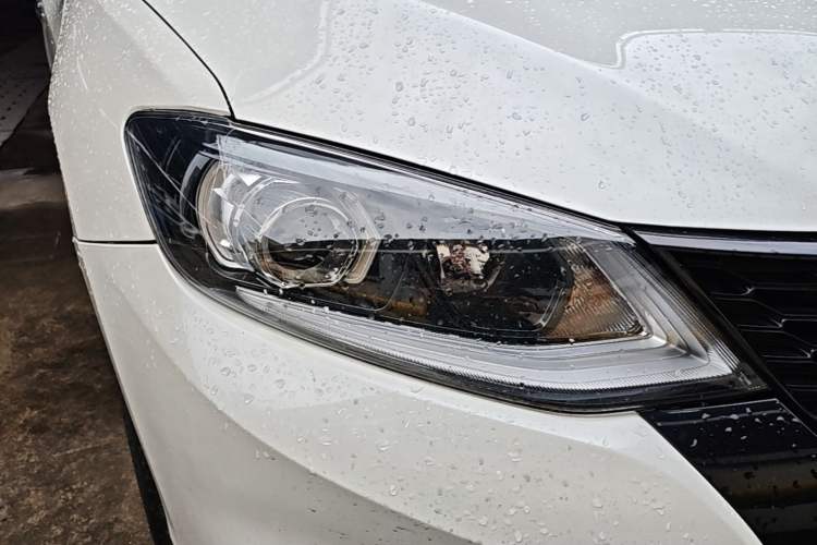 Used Nissan Tiida 2021 1.6L CVT Smart Drive Edition Right Front Headlight