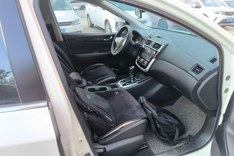 Used Nissan Tiida 2021 1.6L CVT Smart Drive Edition Right Front Seat