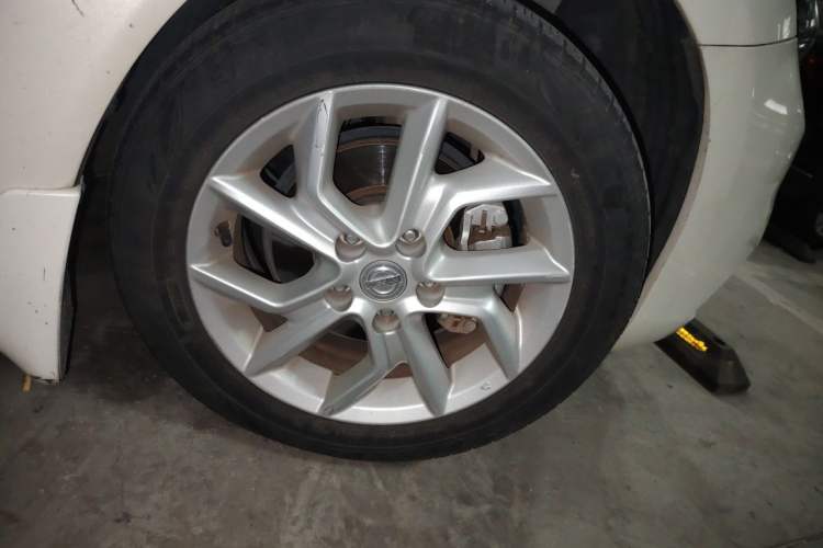 Used Nissan Tiida 2021 1.6L CVT Cool Edition Right Front Wheel Hub
