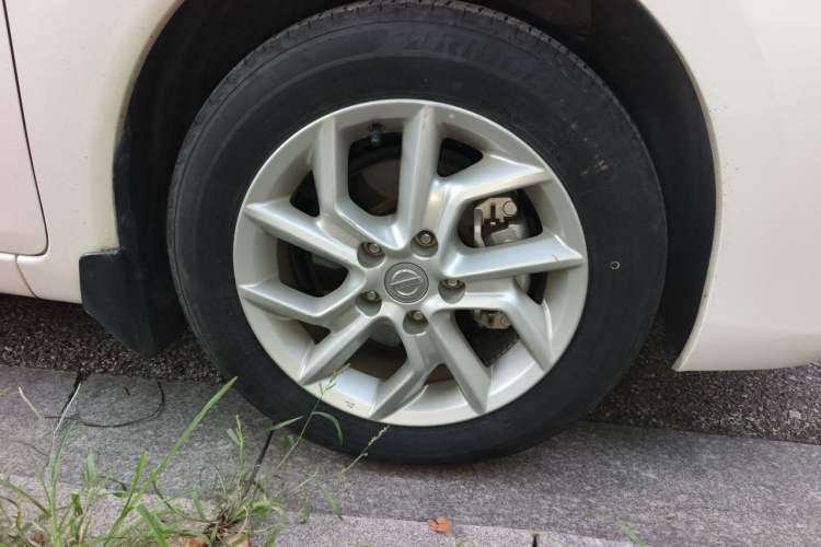 Used Nissan Tiida 2021 1.6L CVT Smart Drive Edition Right Front Wheel Hub