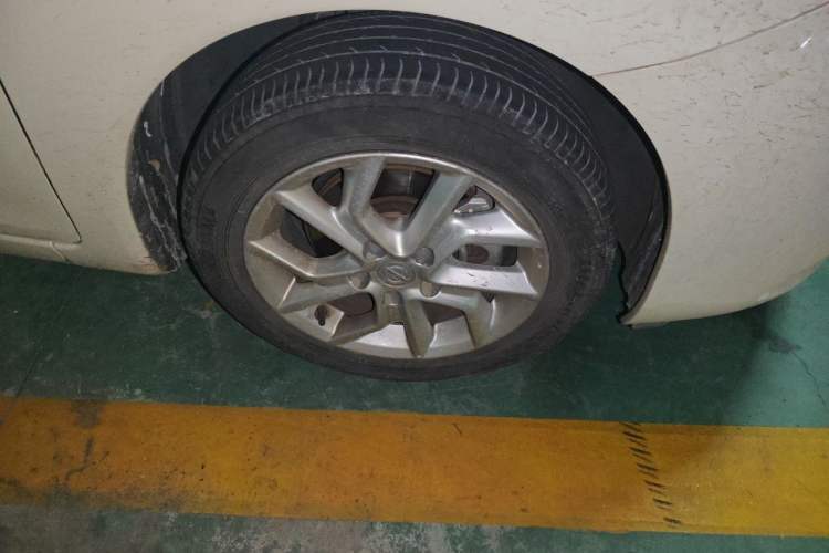 Used Nissan Tiida 2021 1.6L CVT Cool Edition Right Front Wheel Hub