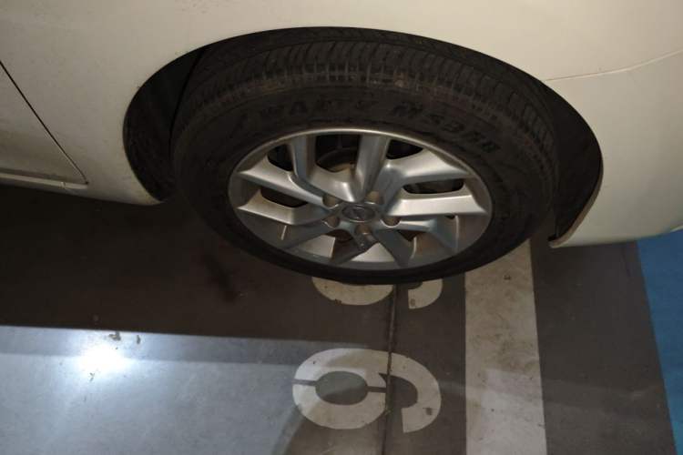 Used Nissan Tiida 2021 1.6L CVT Smart Drive Edition Right Front Wheel Hub