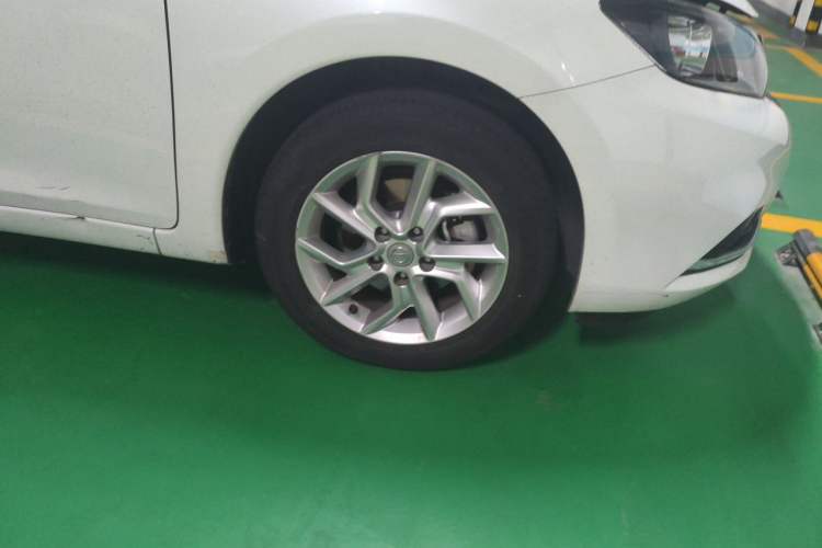 Used Nissan Tiida 2021 1.6L CVT Smart Drive Edition Right Front Wheel Hub