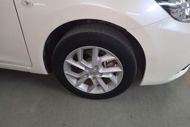 Used Nissan Tiida 2021 1.6L CVT Cool Edition Right Front Wheel Hub