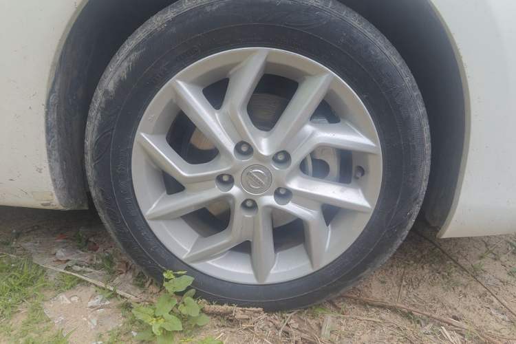 Used Nissan Tiida 2021 1.6L CVT Smart Drive Edition Right Front Wheel Hub