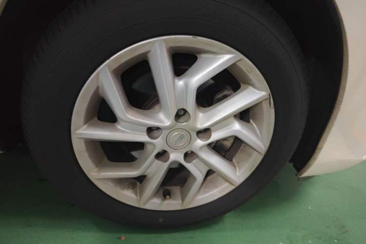 Used Nissan Tiida 2021 1.6L CVT Cool Edition Right Front Wheel Hub